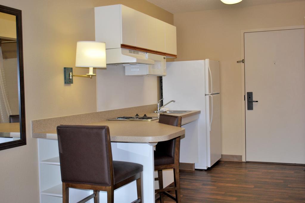 Auburn Hills Extended Stay Inn Екстер'єр фото